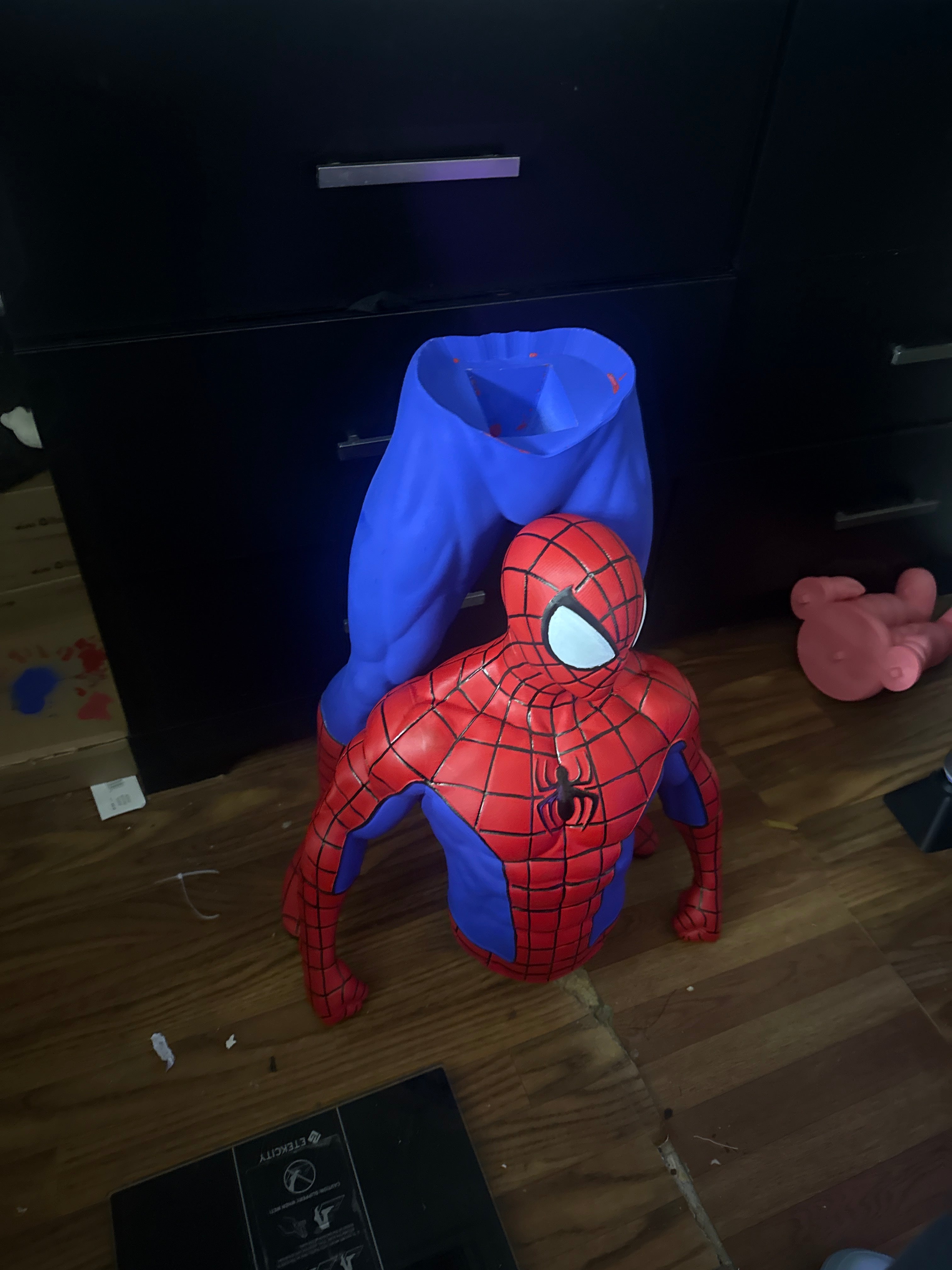Web Hero Inspired Statue (1M) – Premium Collector Display Figure